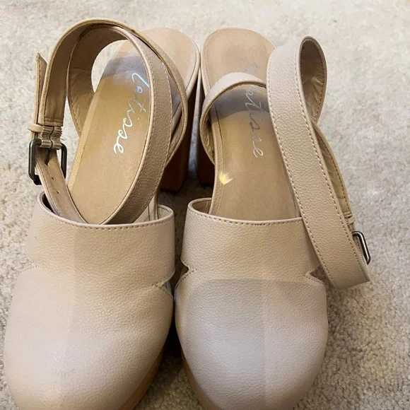 Matisse Nude Tan Closed Toe Wood Clog Sandal 9 - Picture 4 of 9